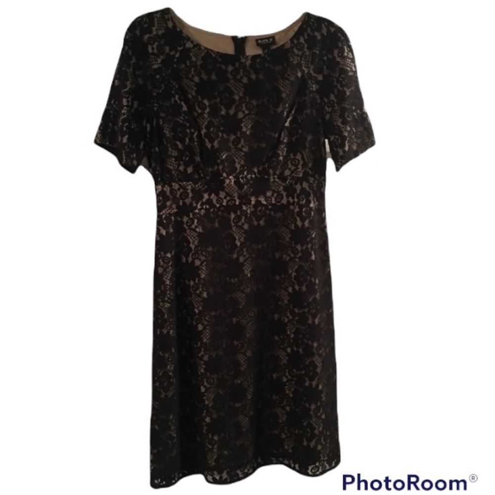 Black Lace Short Sleeve Holiday‎ Dress Size 4 New - Picture 2 of 4